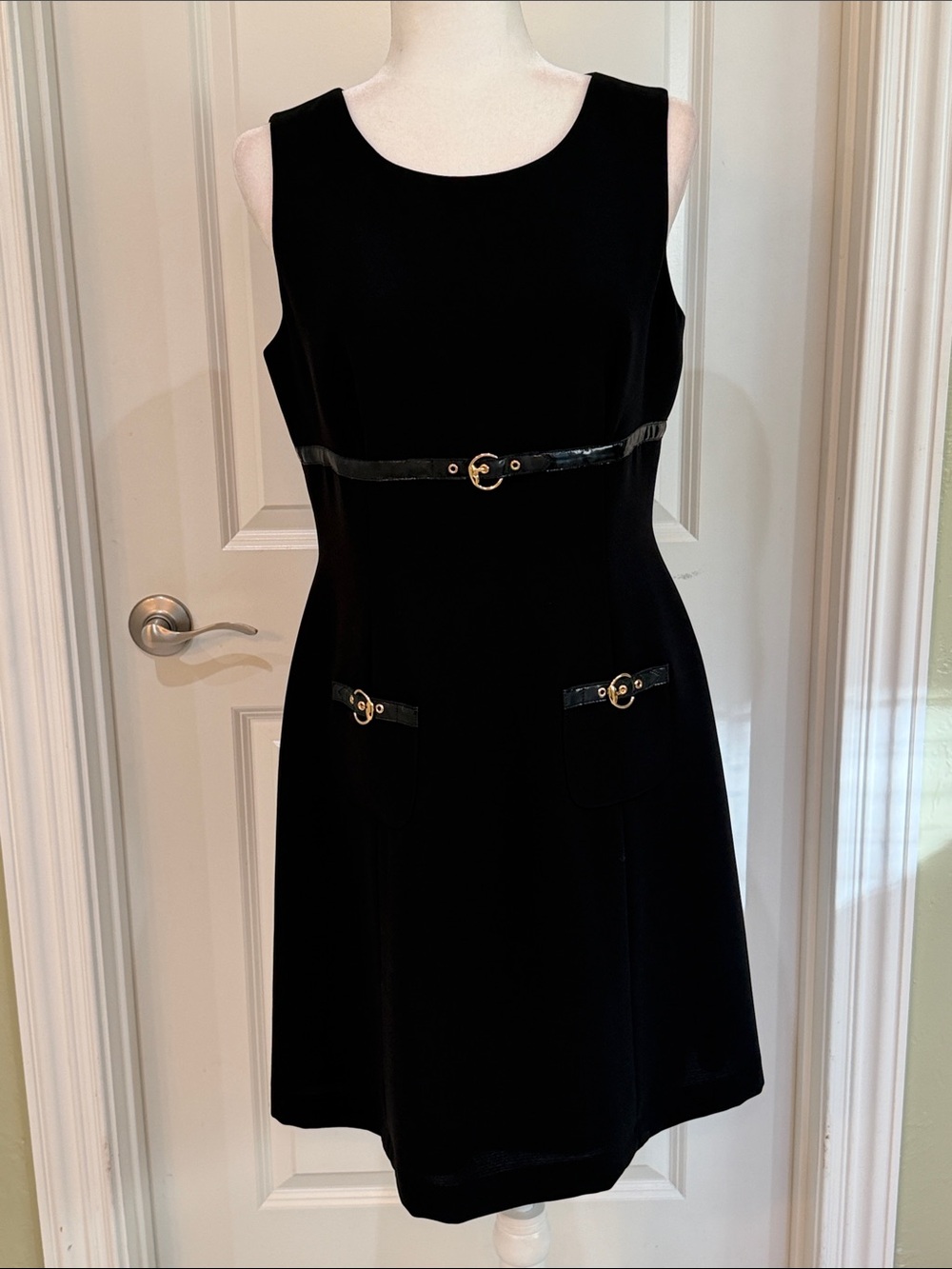 Sleeveless Black A-Line Dress with Slim Belt Accents